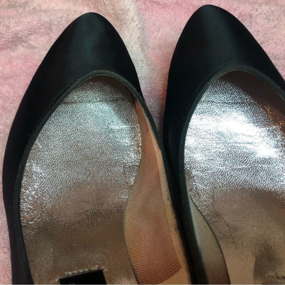 Black scalloped edge 2” pump women heel shoes clothes - Picture 3 of 10